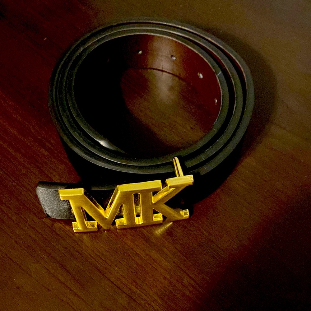 MK BELT 100% AUTHENTIC MAJOR PRICE DROP GENTLY USED